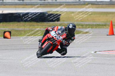 media/Apr-23-2022-Fastrack Riders (Sat) [[cb2d6ae73d]]/LEVEL 4/1PM TURN 6 OUTSIDE/